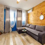 Vakantiehuis Cozy Seafront Ii