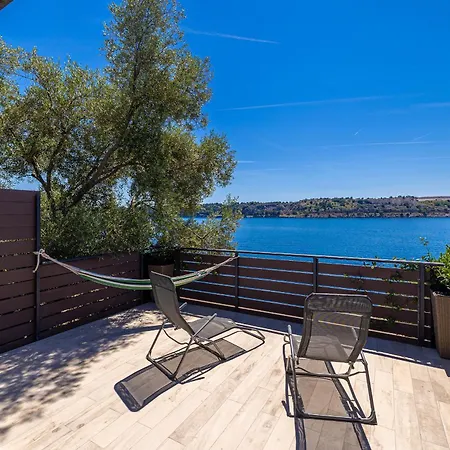 Cozy Seafront Ii Hébergement de vacances *