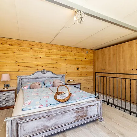 Cozy Seafront Ii Hébergement de vacances Omišalj